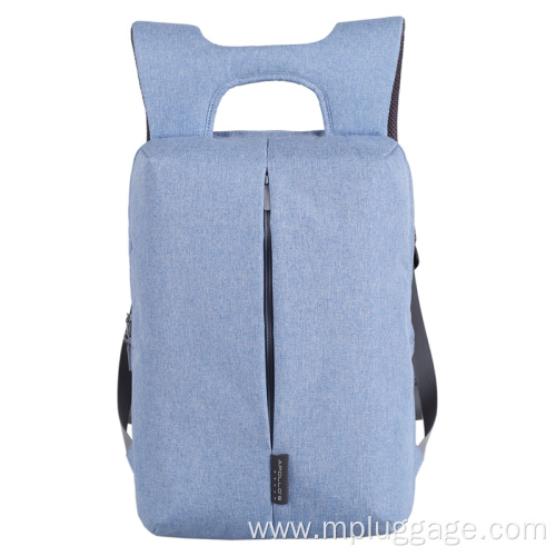 A simple And Casual Backpack Full Of Youth